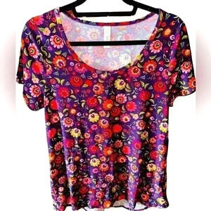 Lularoe medium purple floral Classic T. Leggings material! Soft‎ and bright! NWT